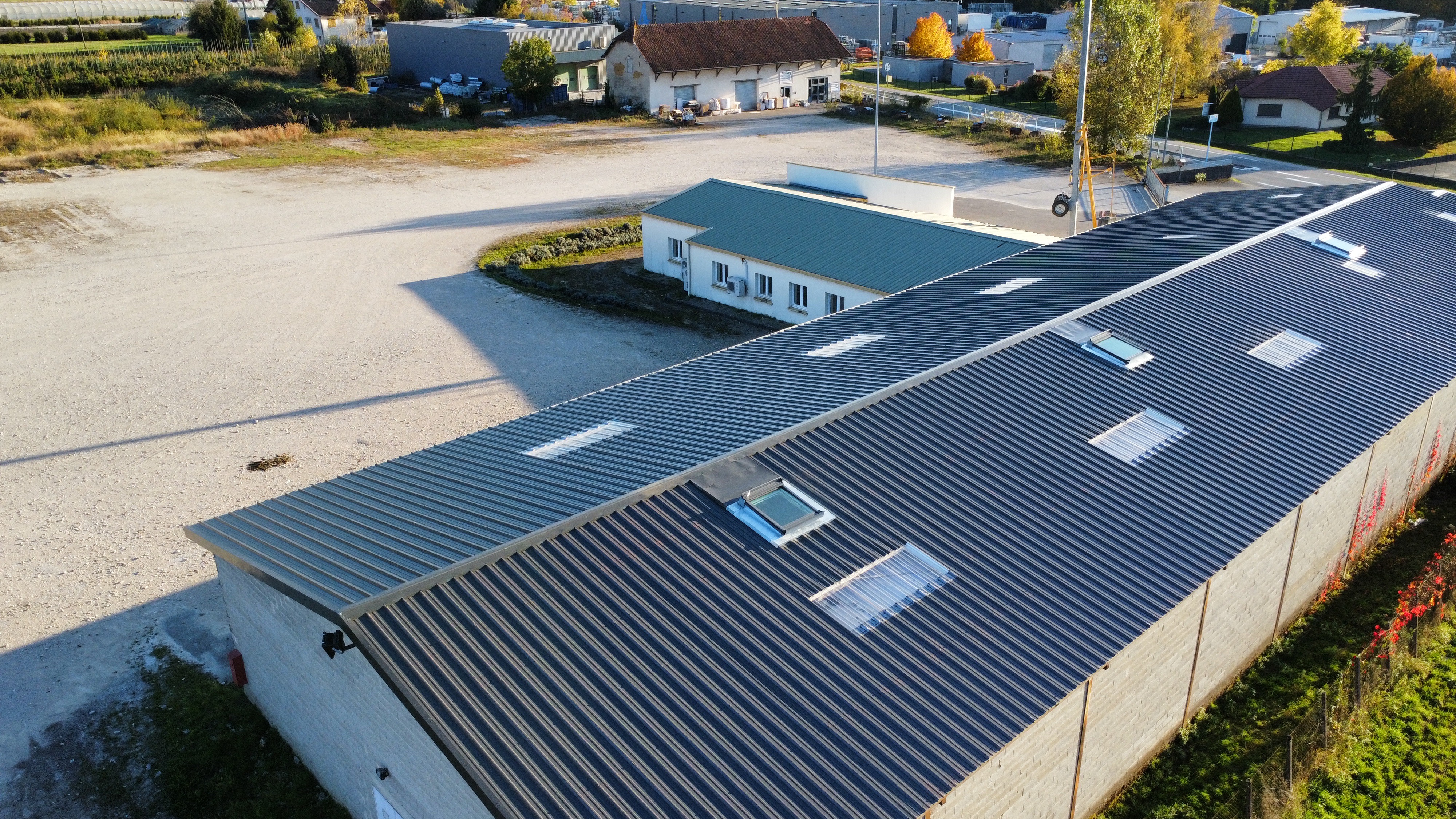 Local plain-pied 240 m²